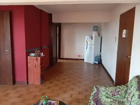 Amplio departamento en venta de 2 dormitorios en excelente ubicación