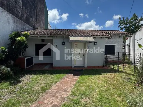 VENTA CASA APTO PROFESIONAL EN LAS LOMAS DE SAN ISIDRO PARA REFACCIONAR