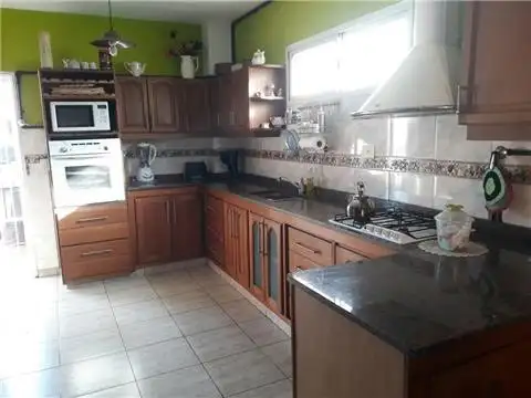 Depto Tipo Casa en Venta en Ramos Mejia Sur, USD 79.800