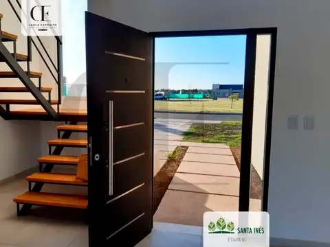 Casa 5 ambientes con 2 baños