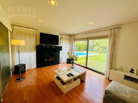 Casa en Venta al Oeste