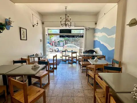 Local  Av Luro e/ San Juan y Olazabal