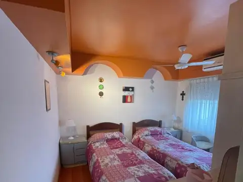 Depto Tipo Casa 4 ambientes con 2 baños