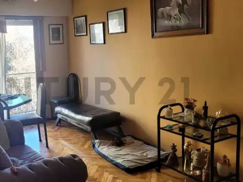 *VENTA * CABALLITO * Departamento de 3 amb. * Calle Planes al 800*