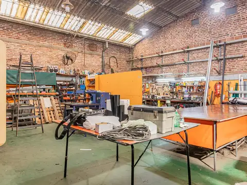 Casa 6 ambientes con 2 baños