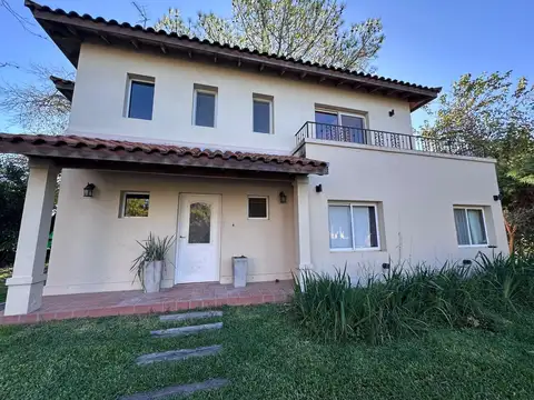 Casa en Venta en Loma Verde, USD 179.500