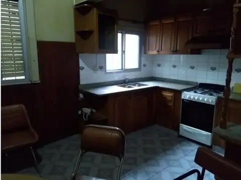 Casa 3 ambientes con 1 baño