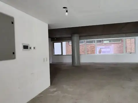 Oficina en Venta con 2 cocheras