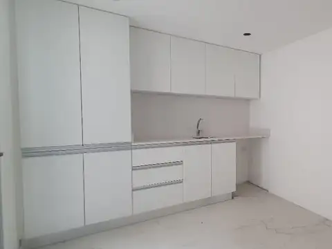 Oficina en Av. Cordoba esquina Uruguay 145m2  a estrenar  
