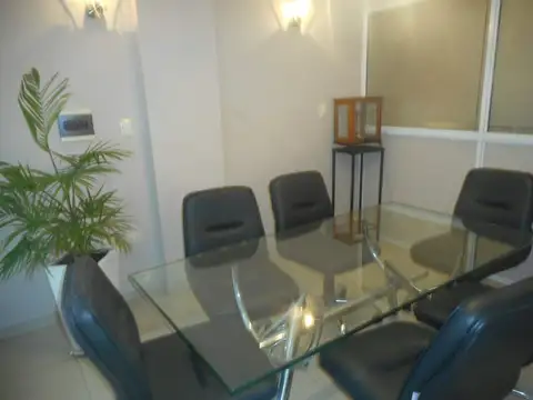 Oficina 5 ambientes con 1 baño