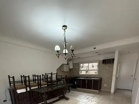 Depto Tipo Casa en Venta con 1 cocheras