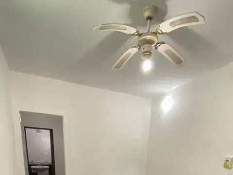 129 Entre 2 y 3 , Piso 0