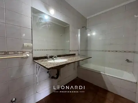 Departamento en Alquiler con 1 cocheras