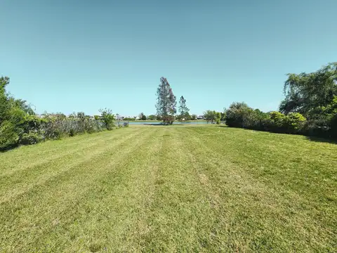 Terreno en Venta en Puerto Roldan, USD 150.000