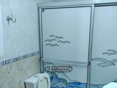 Oficina en Alquiler con 1 cochera