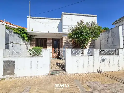 Venta casa 3 ambientes. APTA CREDITO. San Nicolás.