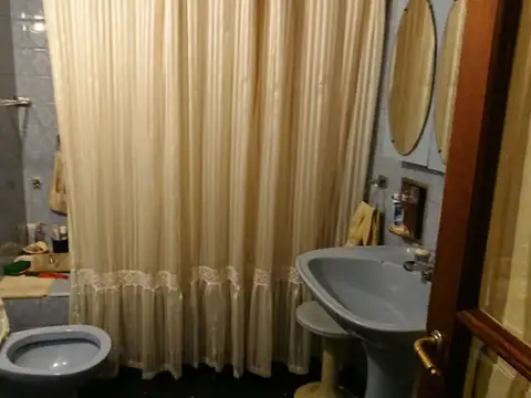 Depto Tipo Casa en Venta 70 años