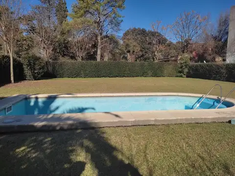 QUINTA LUJAN PILETA PARQUE QUINCHO PARRIILA CASA
