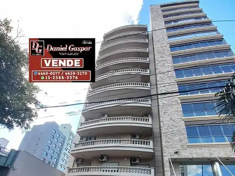 VENTA - PRECIOSO DPTO. 4 AMB. (SEMIPISO) C/COCHERA