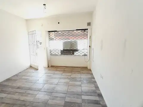 Local en Alquiler en Martinez Fleming / Panamericana, $ 450.000