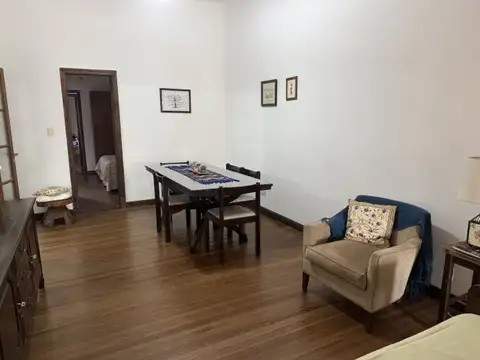 Casa 5 ambientes con 1 baño