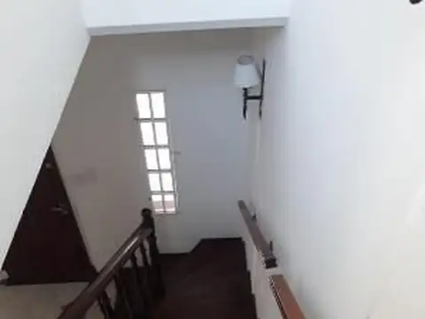 Depto Tipo Casa en Venta con 1 cocheras