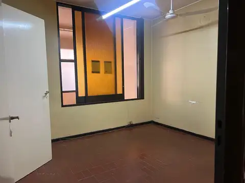Oficina en Alquiler al Este