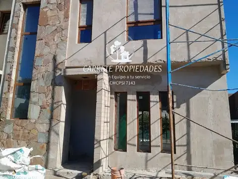 Casa 3 ambientes con 2 baños