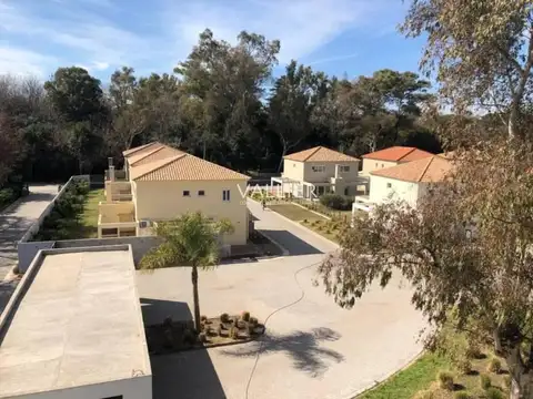 Casa Dúplex  en Venta en Saravi Village, Pilar, G.B.A. Zona Norte