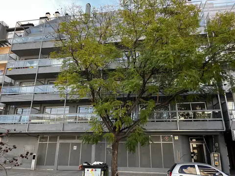 VENTA - Moderno departamento de 2 dormitorios con cochera en General Paz.