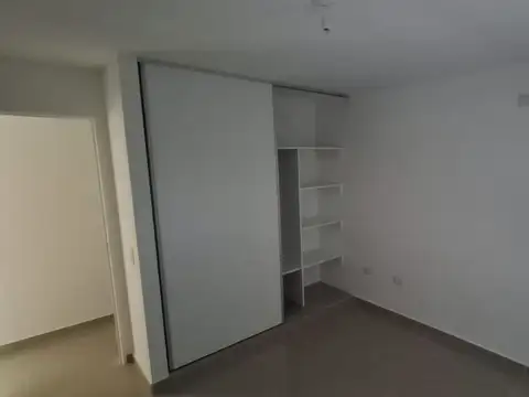 VENTA - Moderno departamento de 2 dormitorios con cochera en General Paz.