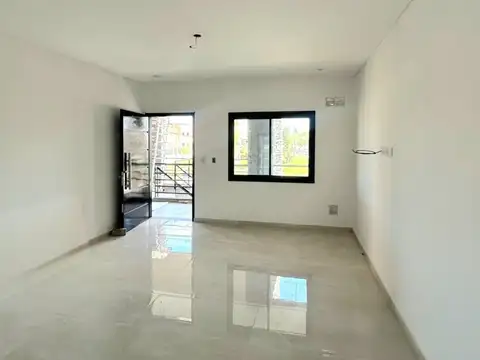 José E. Uriburu 900