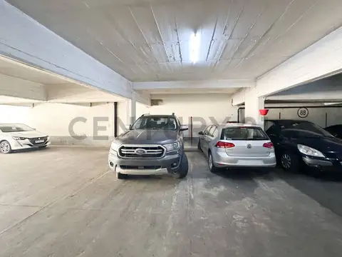 TRES COCHERAS EN VENTA A MEDIA CUADRA DE AV. SANTA FE, RECOLETA