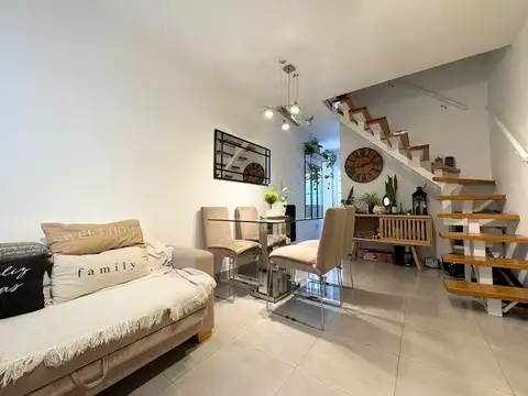 Depto Tipo Casa en Venta de 3 ambientes