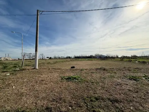 REMAX VENDE/ LOTE ESCRITURABLE/ZONA OESTE