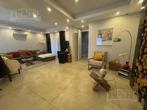 Casa en Venta en Banfield, USD 695.000