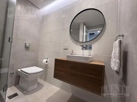 Casa 7 ambientes con 5 baños