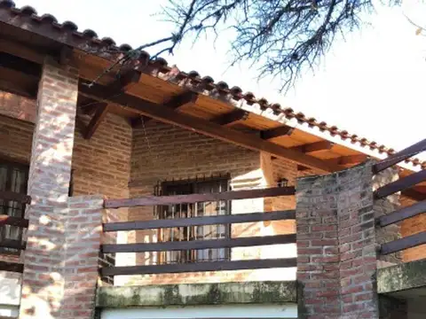 Casa en Venta con 1 cochera