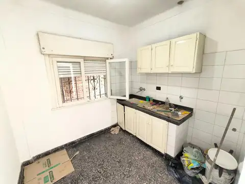 Depto Tipo Casa en Alquiler con 1 cocheras