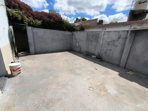 Depto Tipo Casa en Alquiler de 2 dormitorios