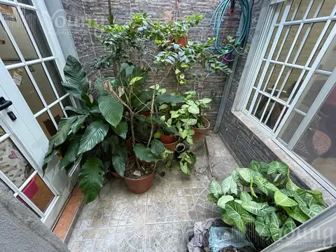 Depto Tipo Casa en Venta con 1 cocheras