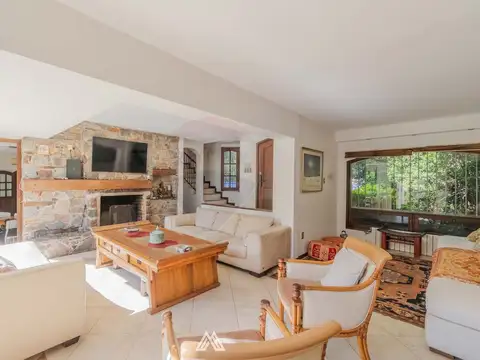 ALQUILER Casa sobre Av.de las Americas