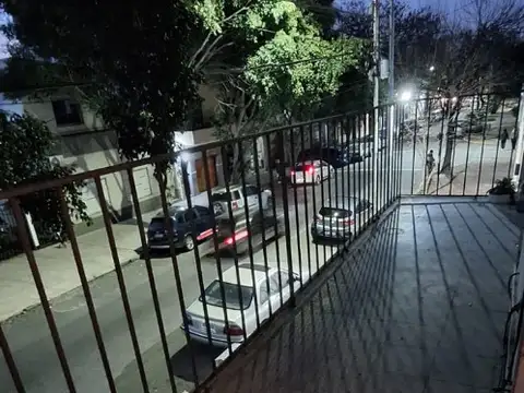 Depto Tipo Casa 5 ambientes con 3 baños