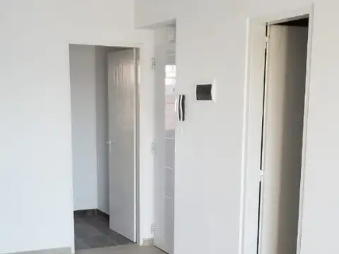 Cavassa 2800, Piso 1