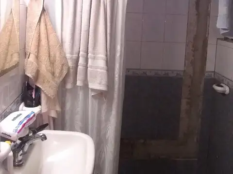 VENDO CASA 2 DORMITORIOS