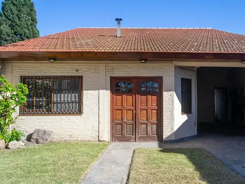 CASA EN VENTA 5 AMBIENTES EN BURZACO APTA CREDITO