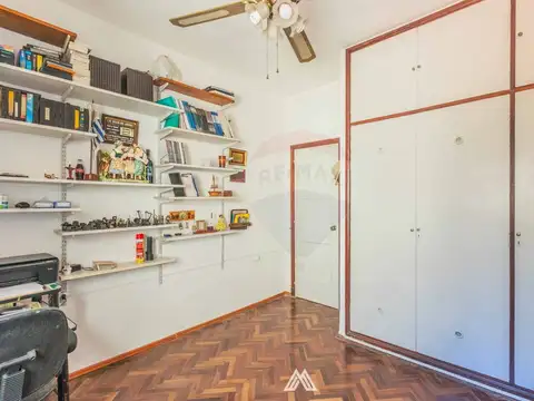 Casa en Venta con 5 cocheras