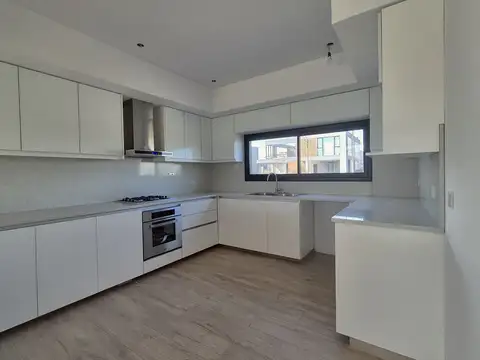 Casa en Venta en Puertos - Barrio Ceibos, USD 315.000