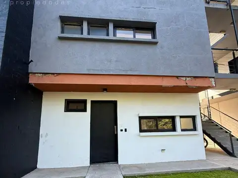 Excelente departamento 3 amb con cochera en Las Cavas, Canning