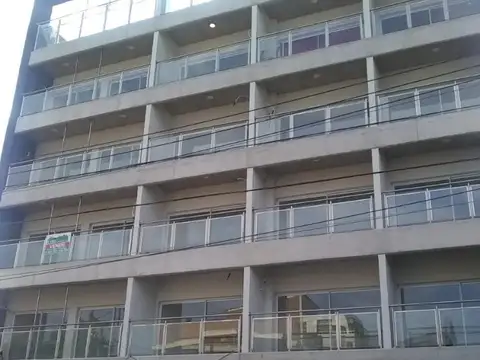 VENDE COCHERA UBICADA EN CALLE SAENZ PEÑA